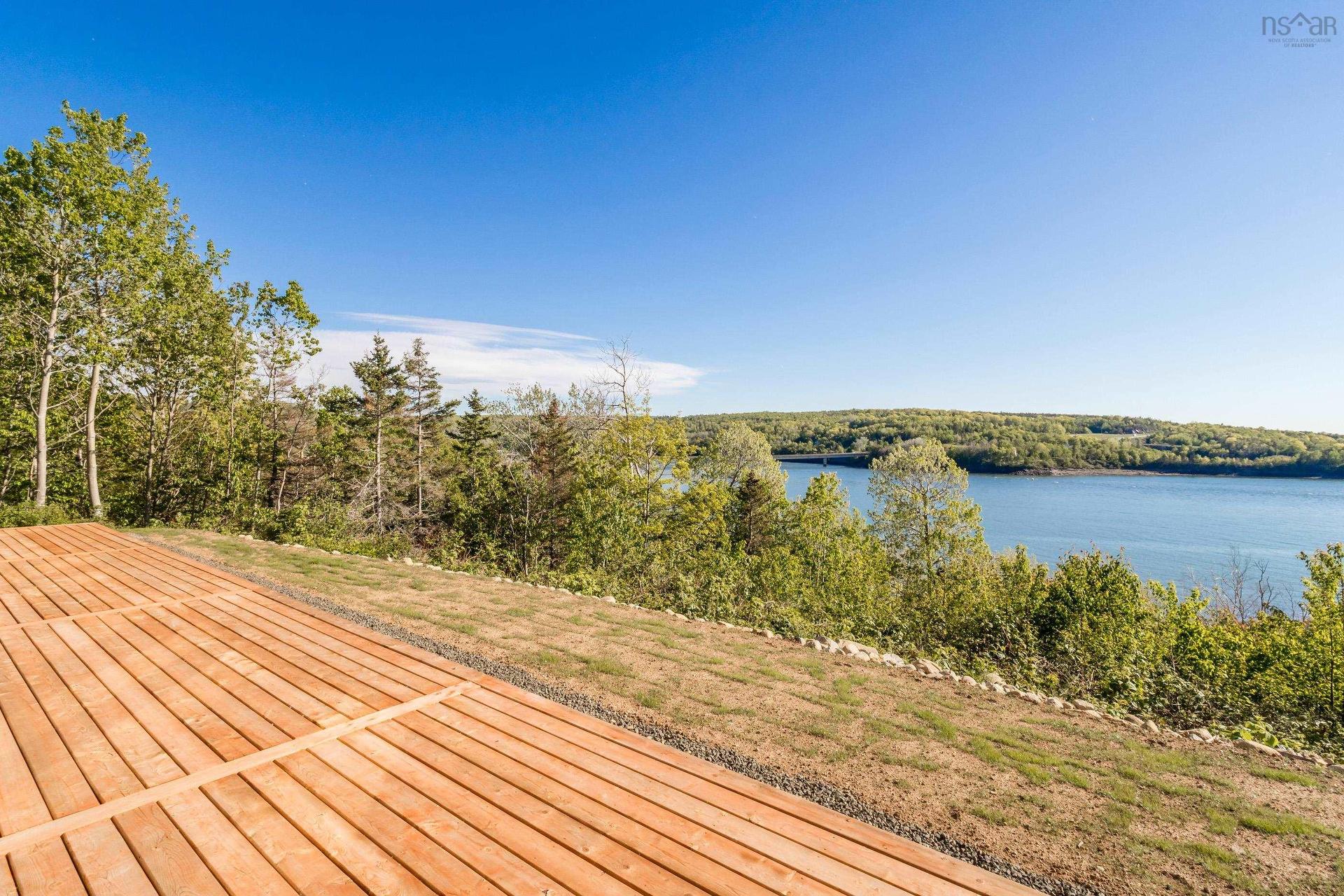 41 Colonial Arms Drive, Deep Brook, NS