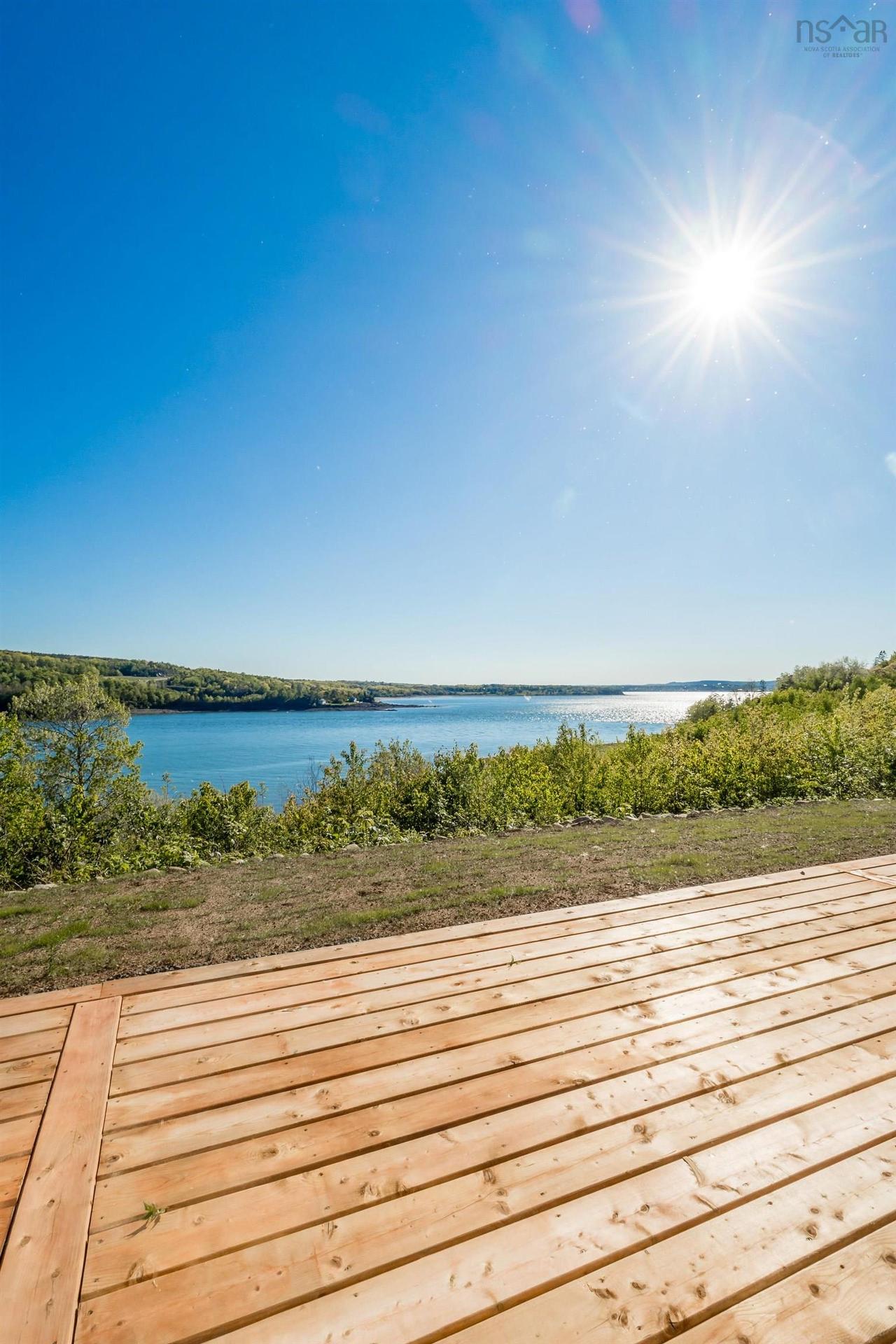 41 Colonial Arms Drive, Deep Brook, NS