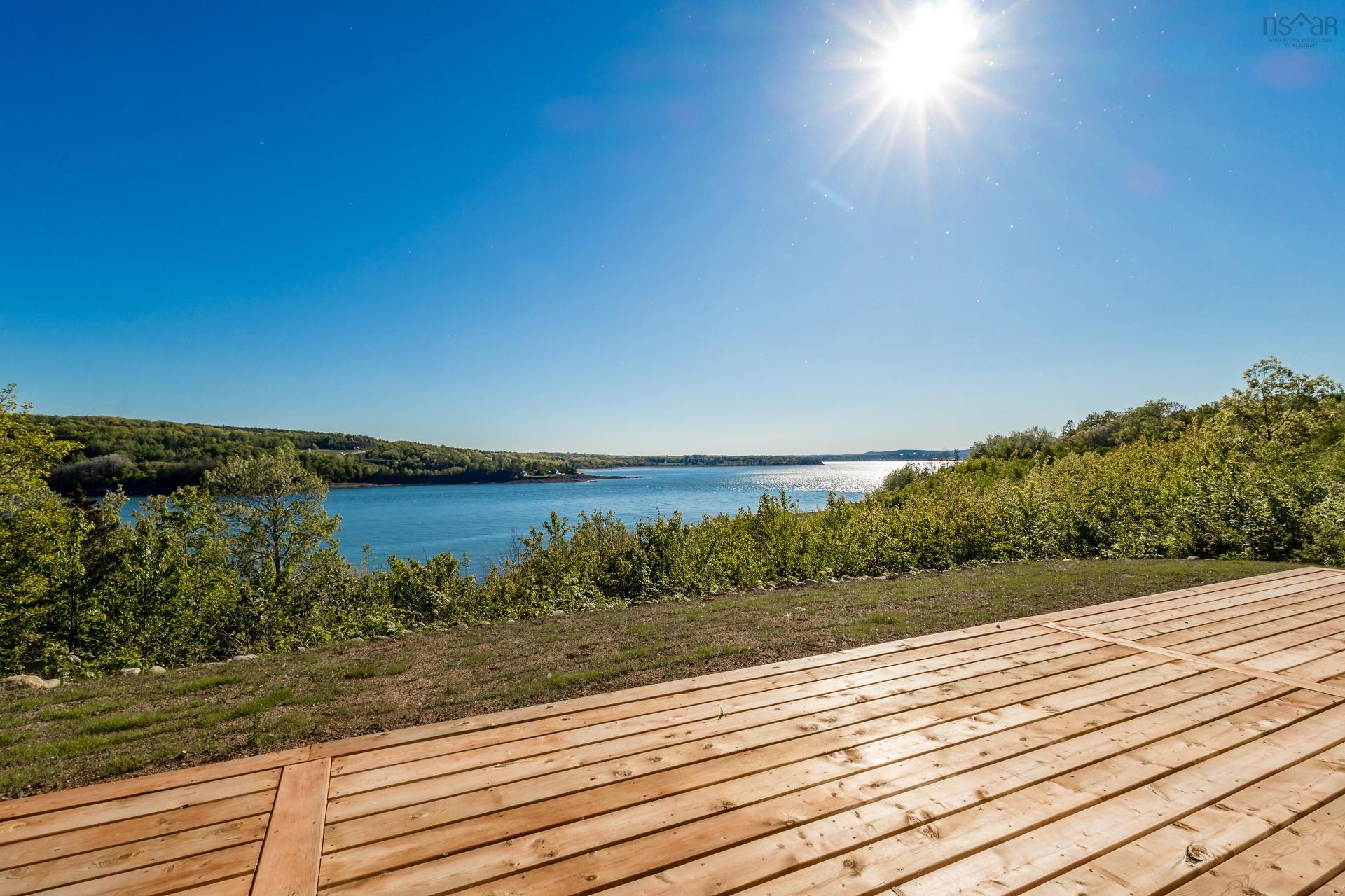 41 Colonial Arms Drive, Deep Brook, NS