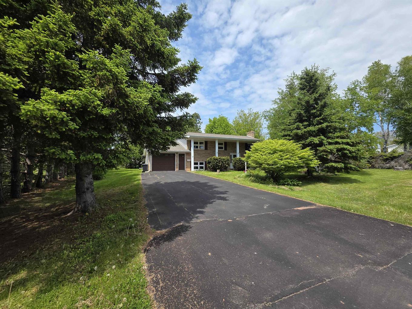7 Crestview Drive, Charlottetown, PE
