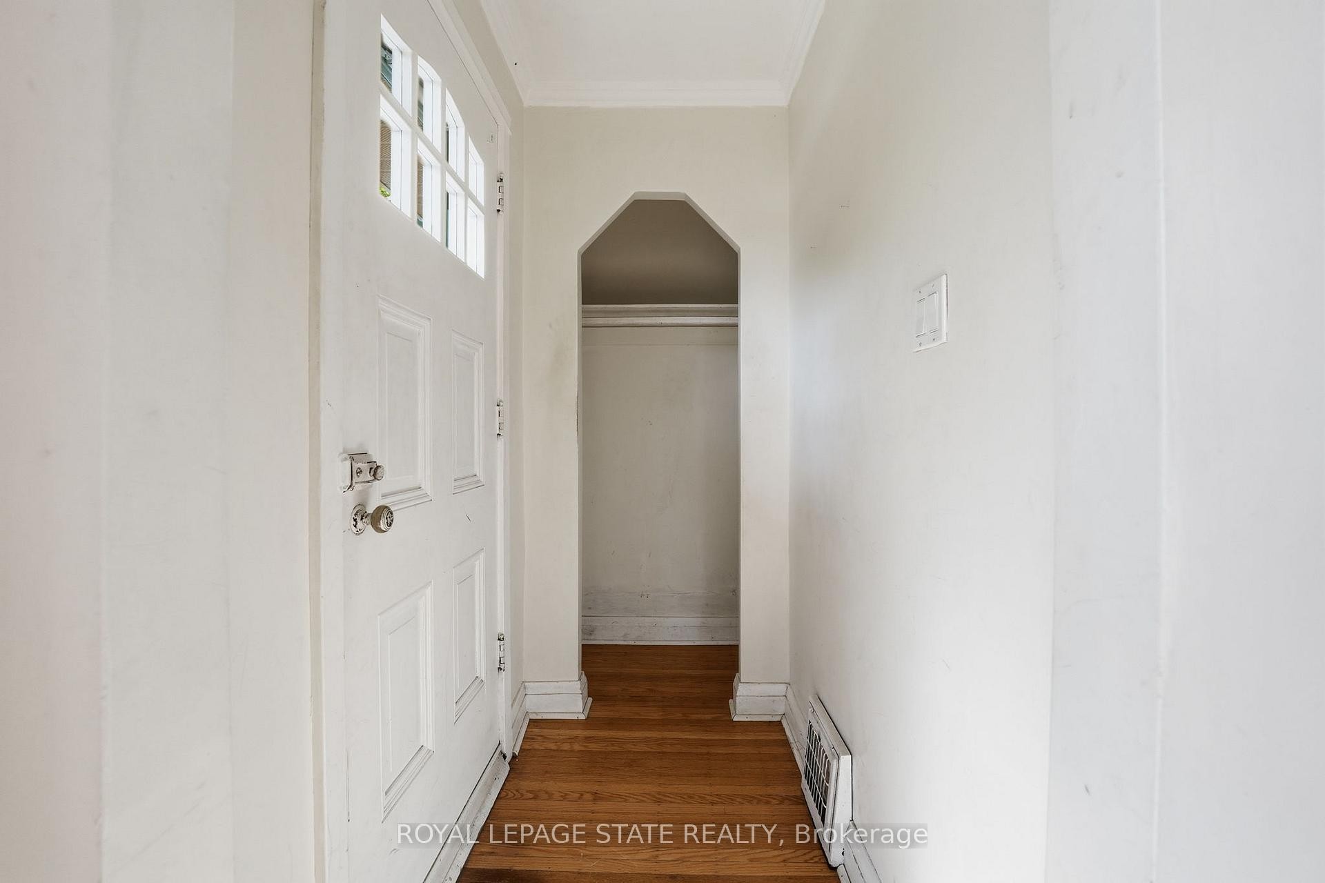 352 Parkside Drive, Hamilton, ON