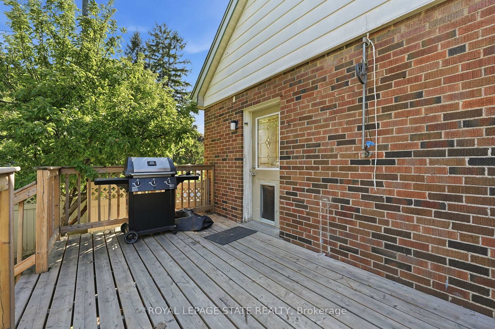 352 Parkside Drive, Hamilton, ON