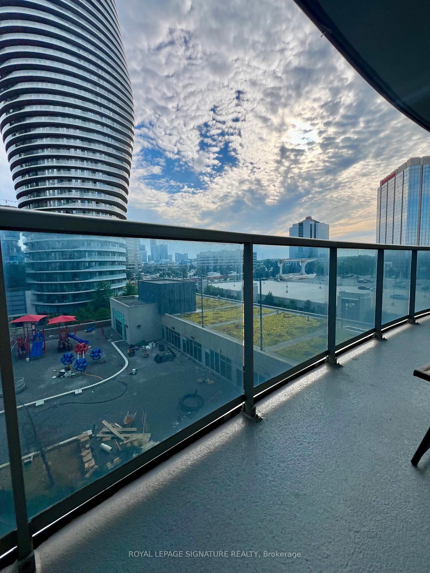 607-80 Absolute Avenue, Mississauga, ON