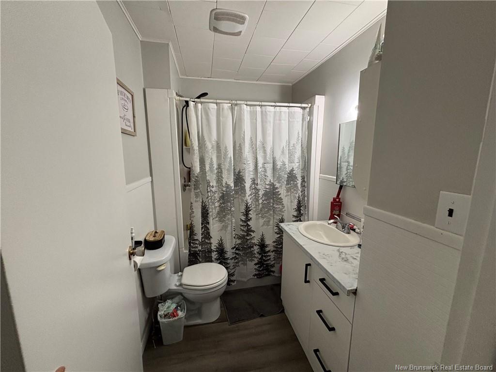 76 Notre Dame, Kedgwick, NB - Indoor Photo Showing Bathroom