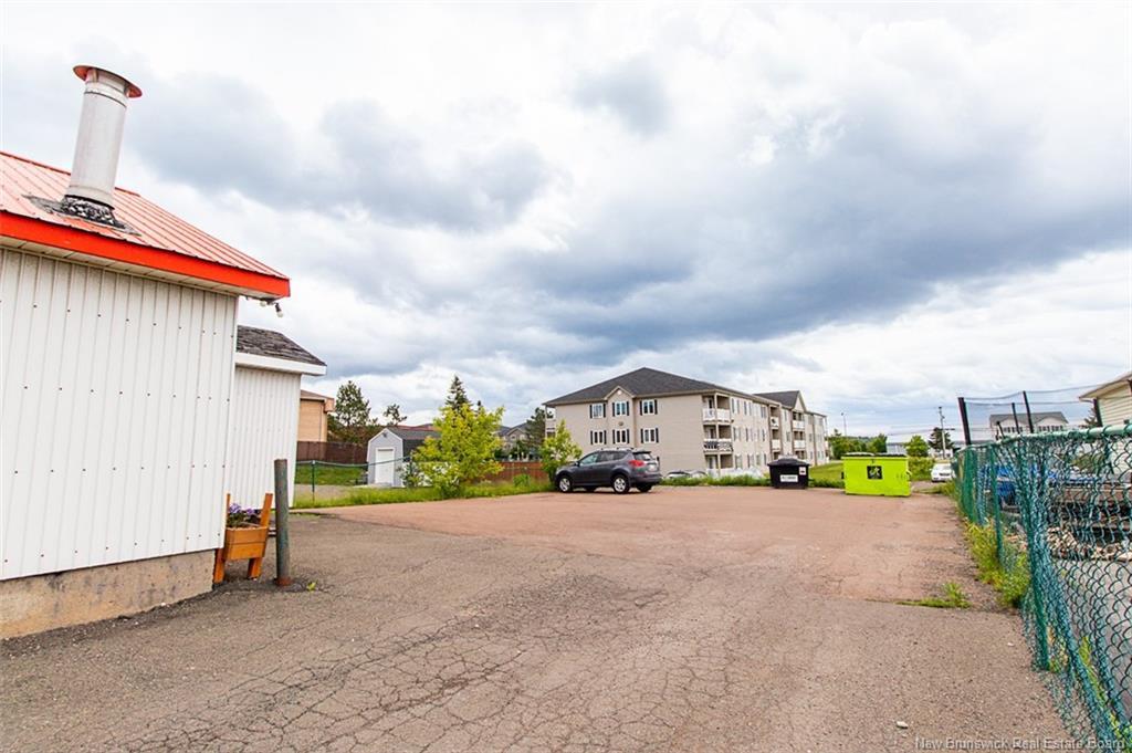 498 Champlain St, Dieppe, NB