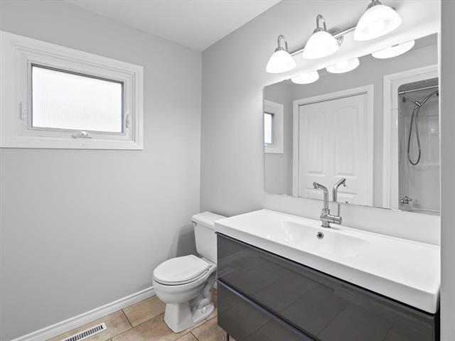 21 Sadler Ave, Winnipeg, MB