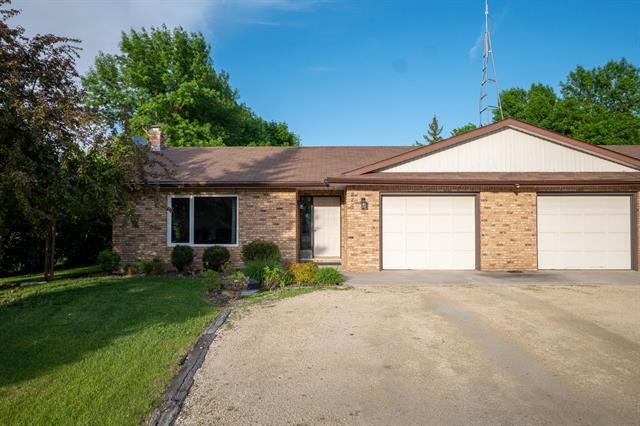 222 First St, Landmark, MB - Outdoor