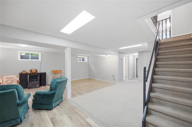 222 First St, Landmark, MB - Indoor