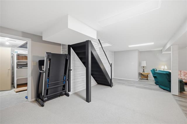 222 First St, Landmark, MB - Indoor