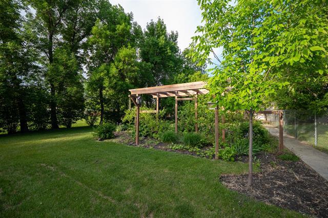 222 First St, Landmark, MB - Outdoor