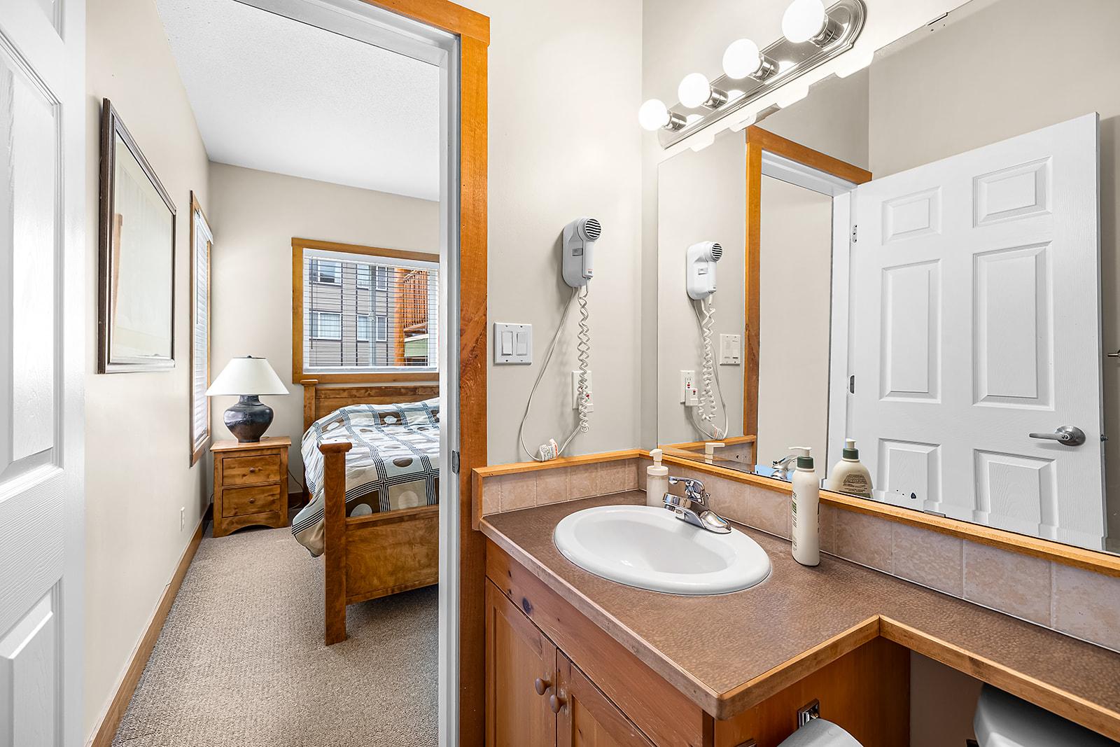 205-300 Stemwinder Drive, Kimberley, BC