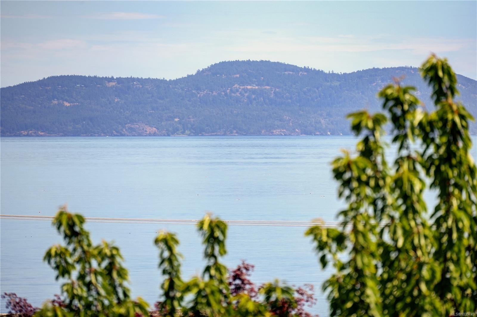 4961 Lochside Dr, Saanich, BC