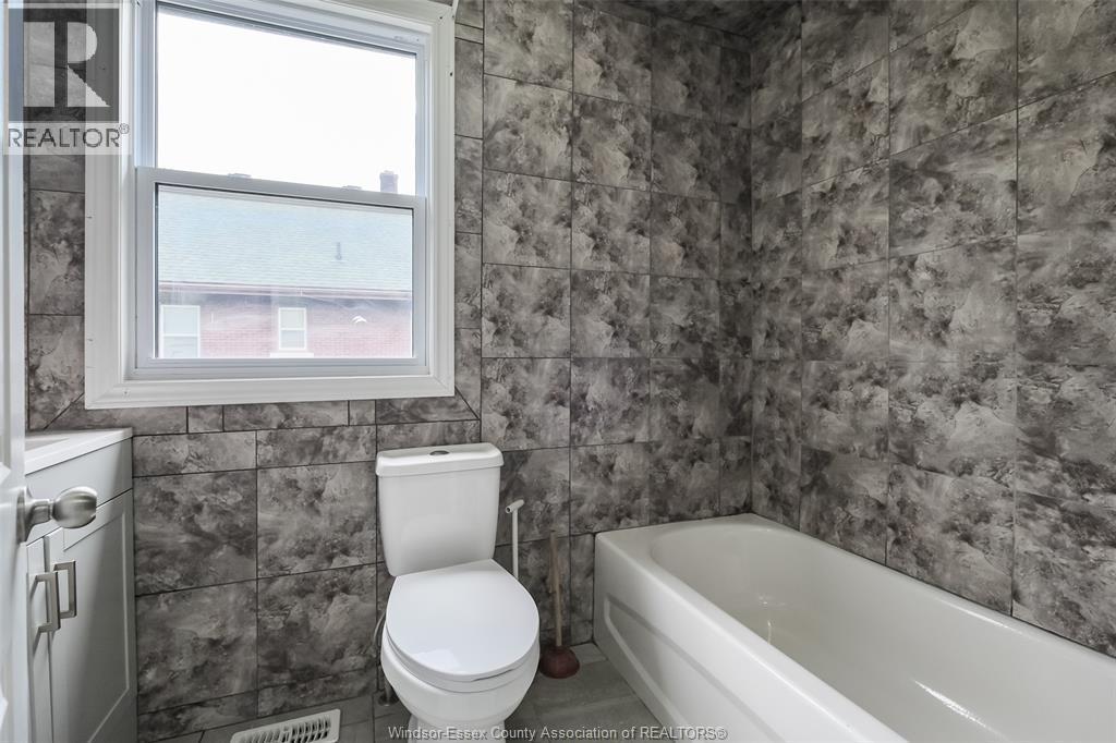 1585 Pelissier, Windsor, ON