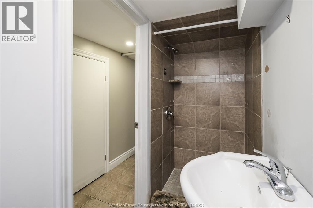 1585 Pelissier, Windsor, ON