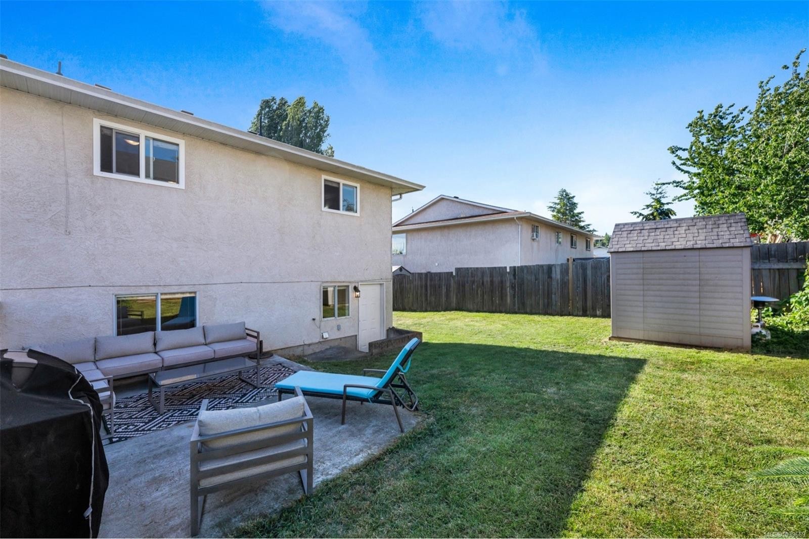 8108 Bertha St, Crofton, BC