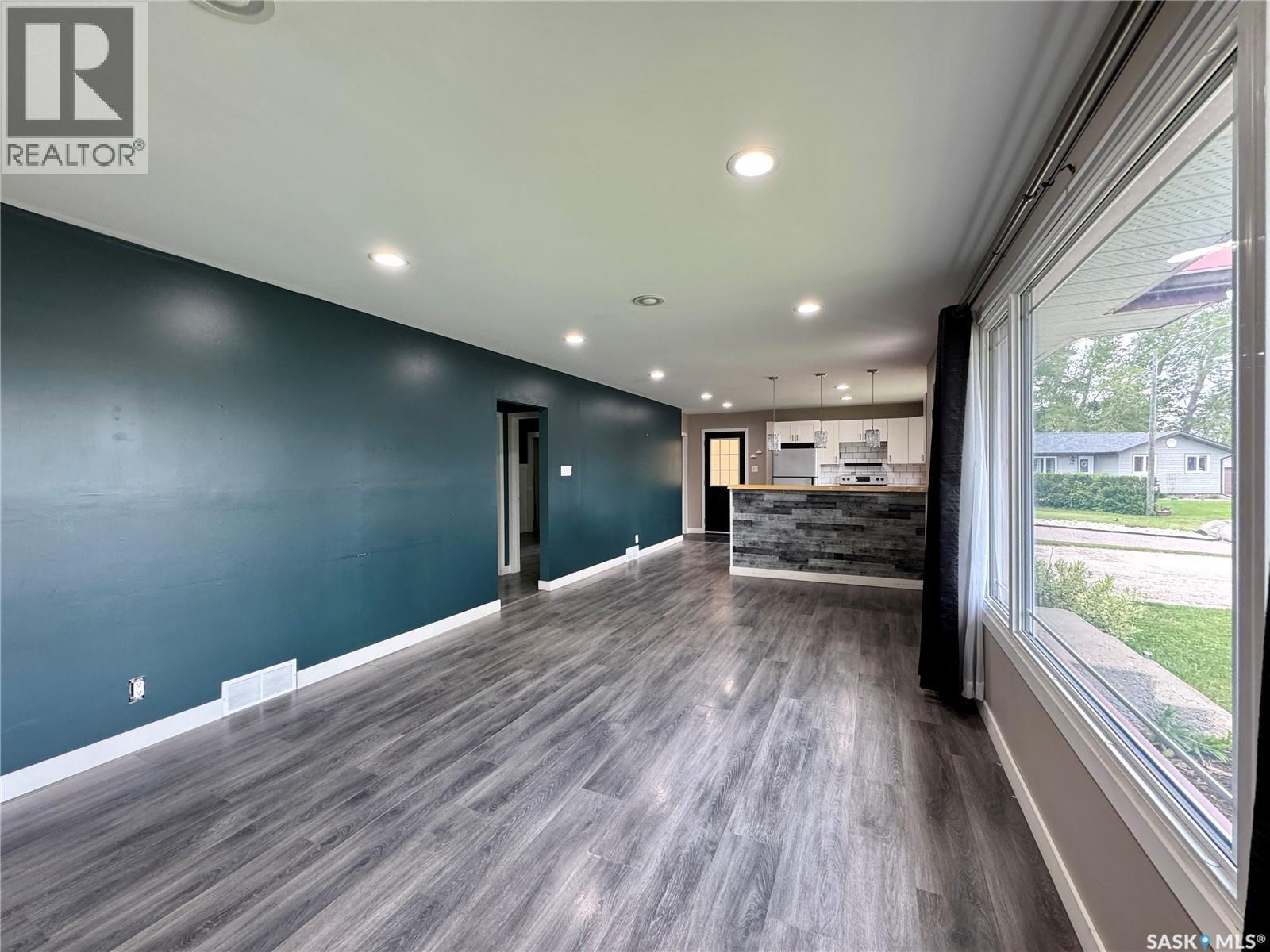 302 Maple Bay, Langenburg, SK