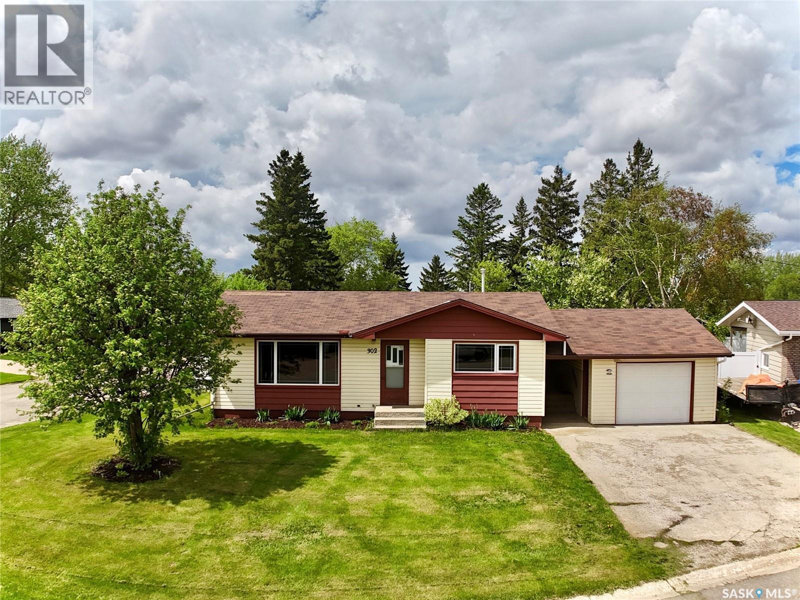 302 Maple Bay, Langenburg, SK