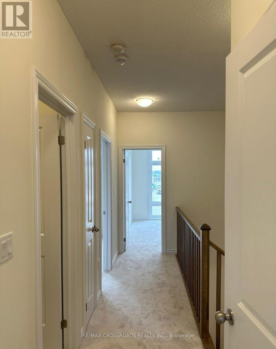 22 Blick Crescent, Aurora, ON