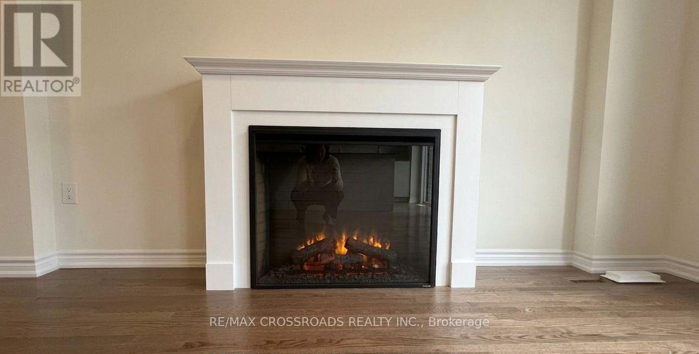 22 Blick Crescent, Aurora, ON