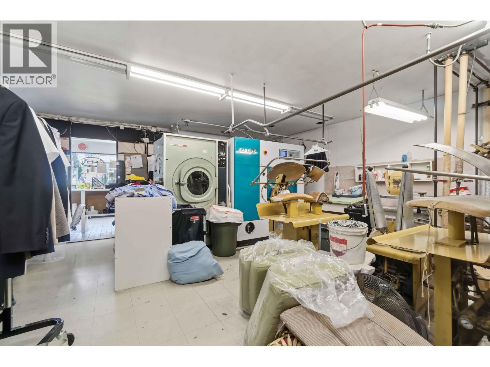 5109 Kingsway, Burnaby, BC