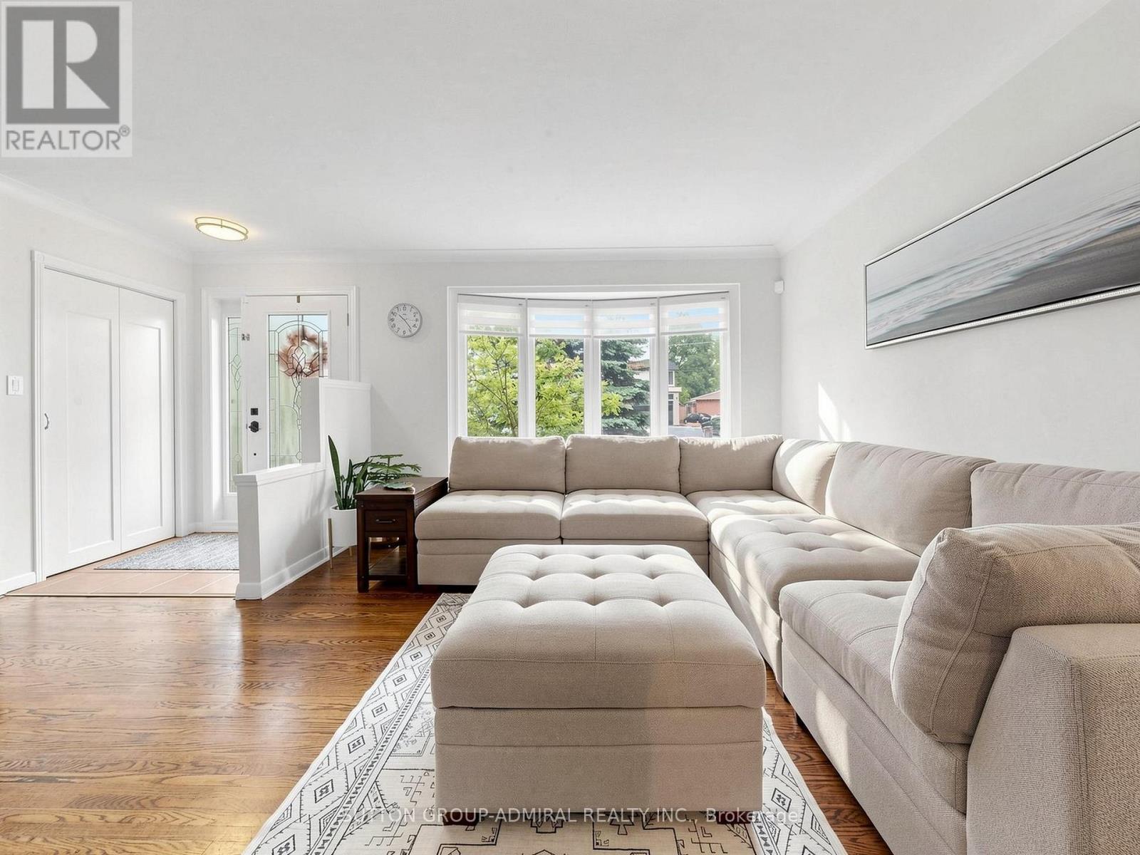 1864 Hindhead Road, Mississauga, ON