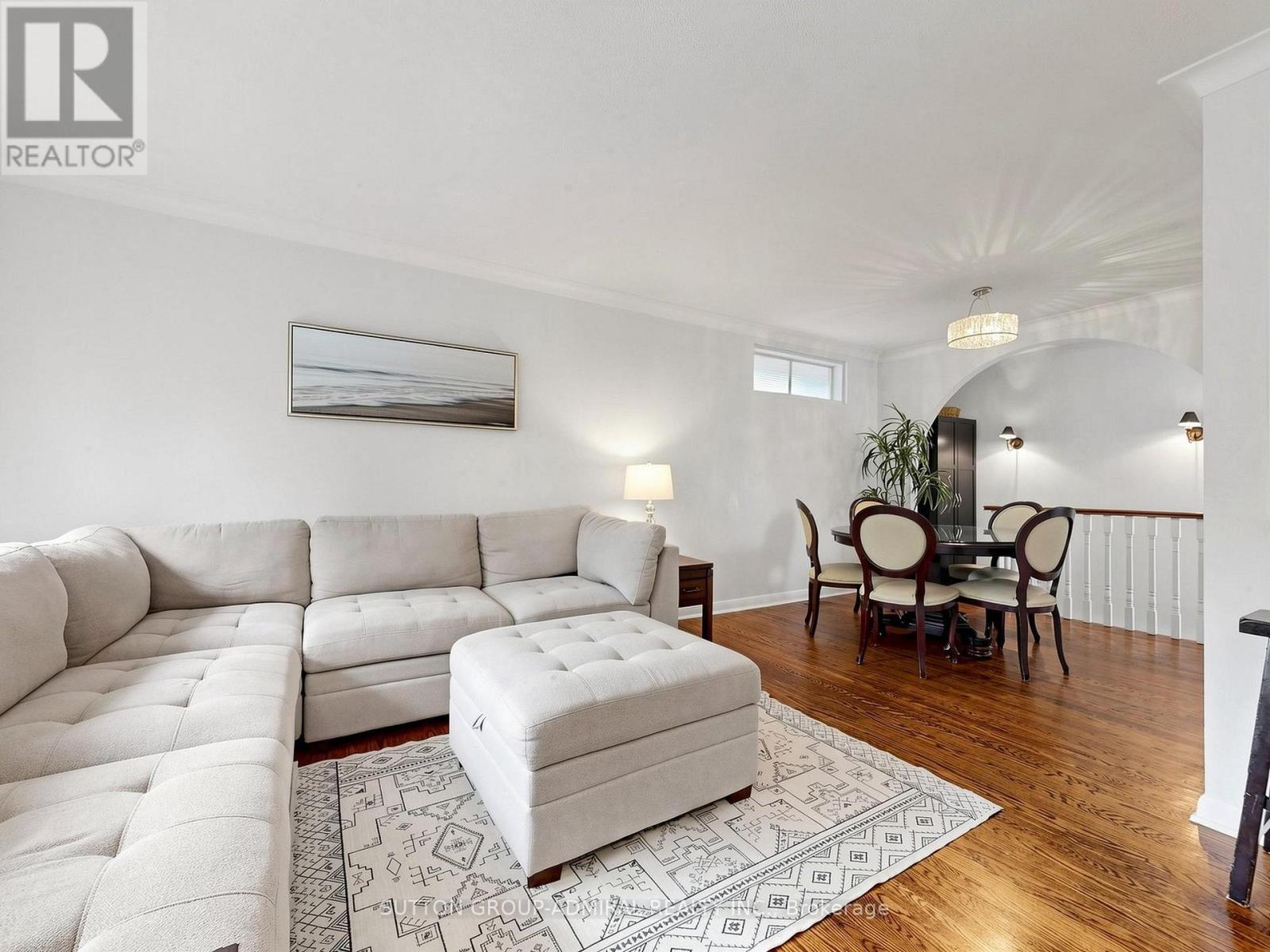 1864 Hindhead Road, Mississauga, ON