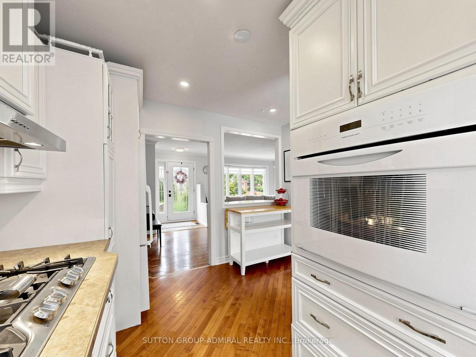 1864 Hindhead Road, Mississauga, ON