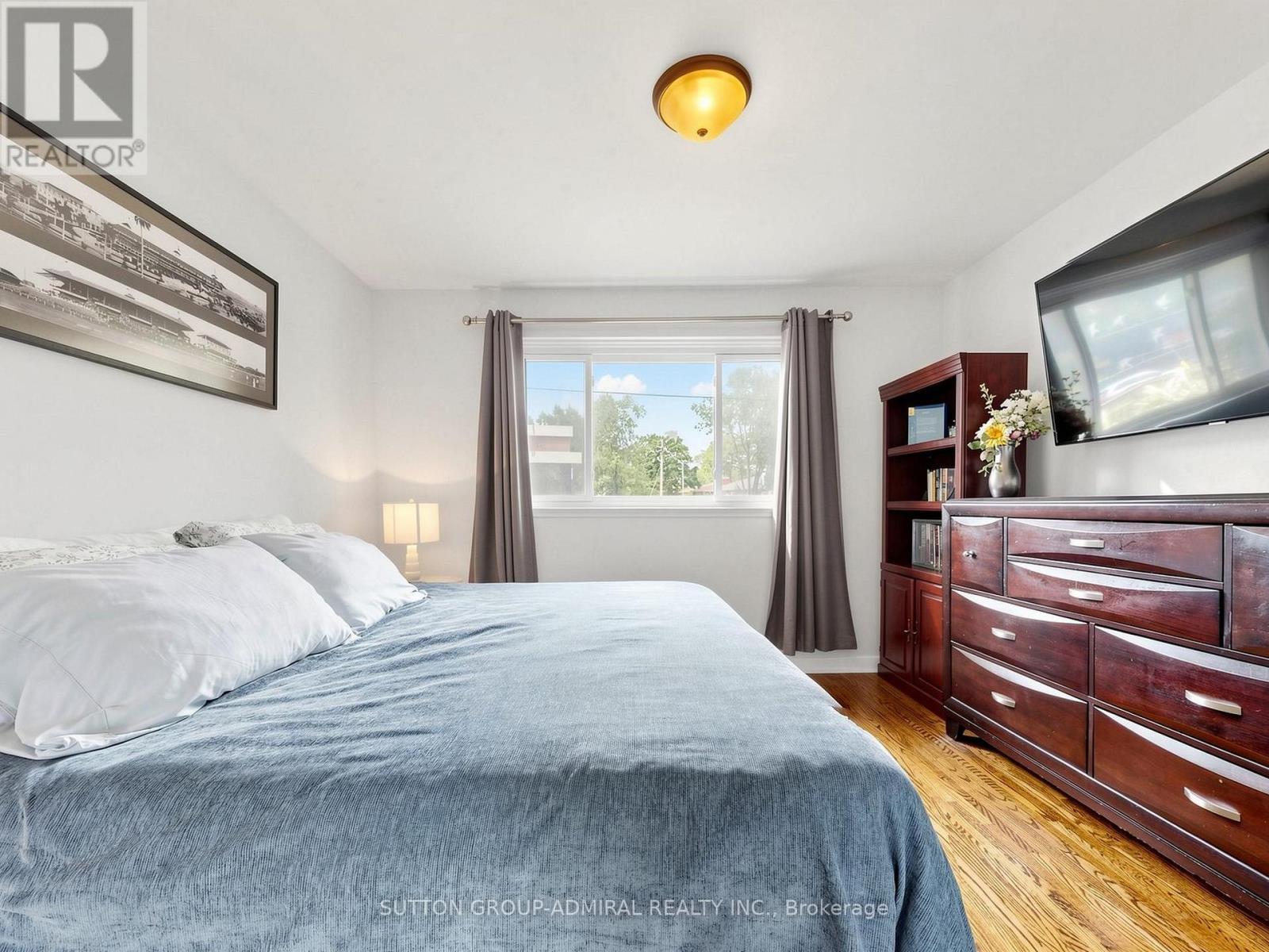 1864 Hindhead Road, Mississauga, ON
