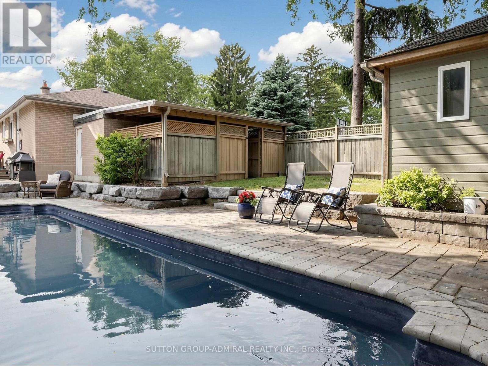 1864 Hindhead Road, Mississauga, ON