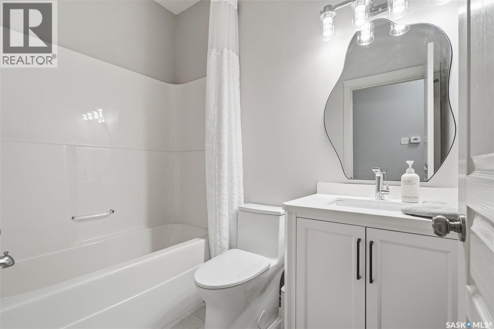 1031 Carr Crescent, Saskatoon, SK