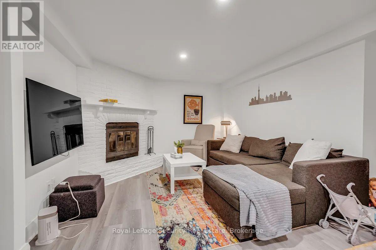 23 Raintree Path, Toronto, ON