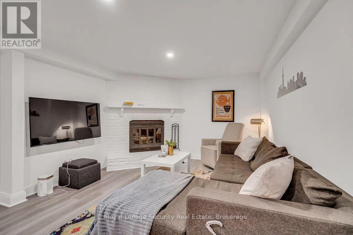23 Raintree Path, Toronto, ON