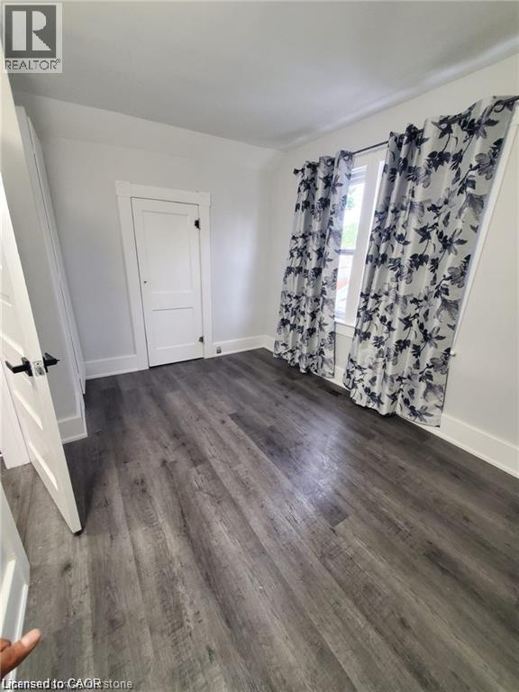Bedrooom - 94 Brook Street, Simcoe, ON - Indoor Photo Showing Other Room