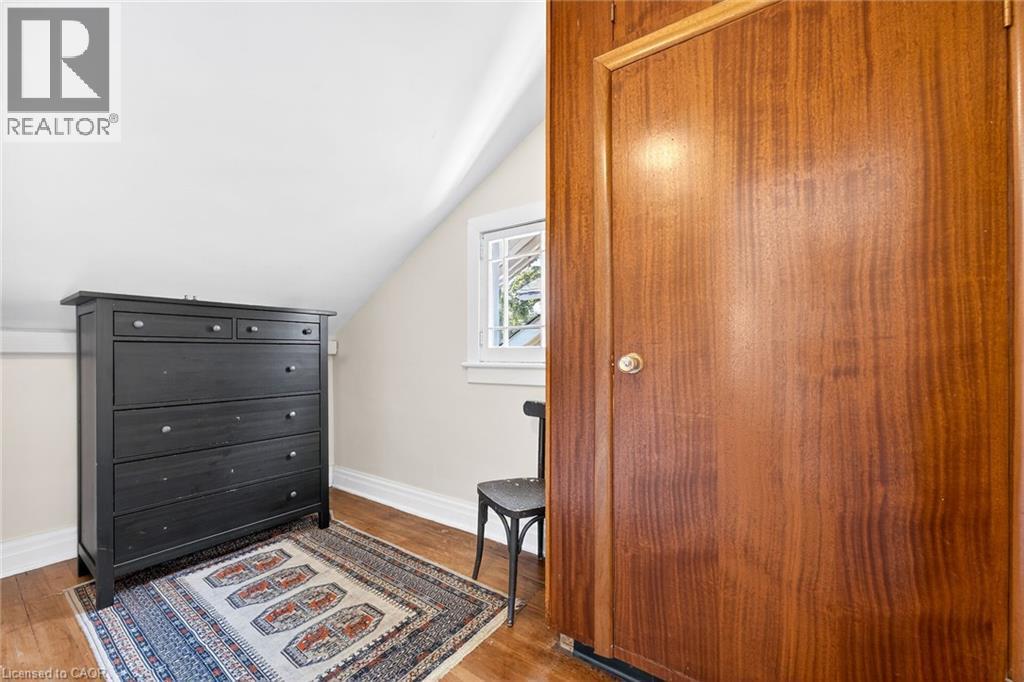 22 Connaught Avenue S, Hamilton, ON
