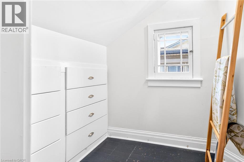 22 Connaught Avenue S, Hamilton, ON