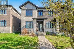 618 MIKINAK ROAD Ottawa, ON K1K 3X7