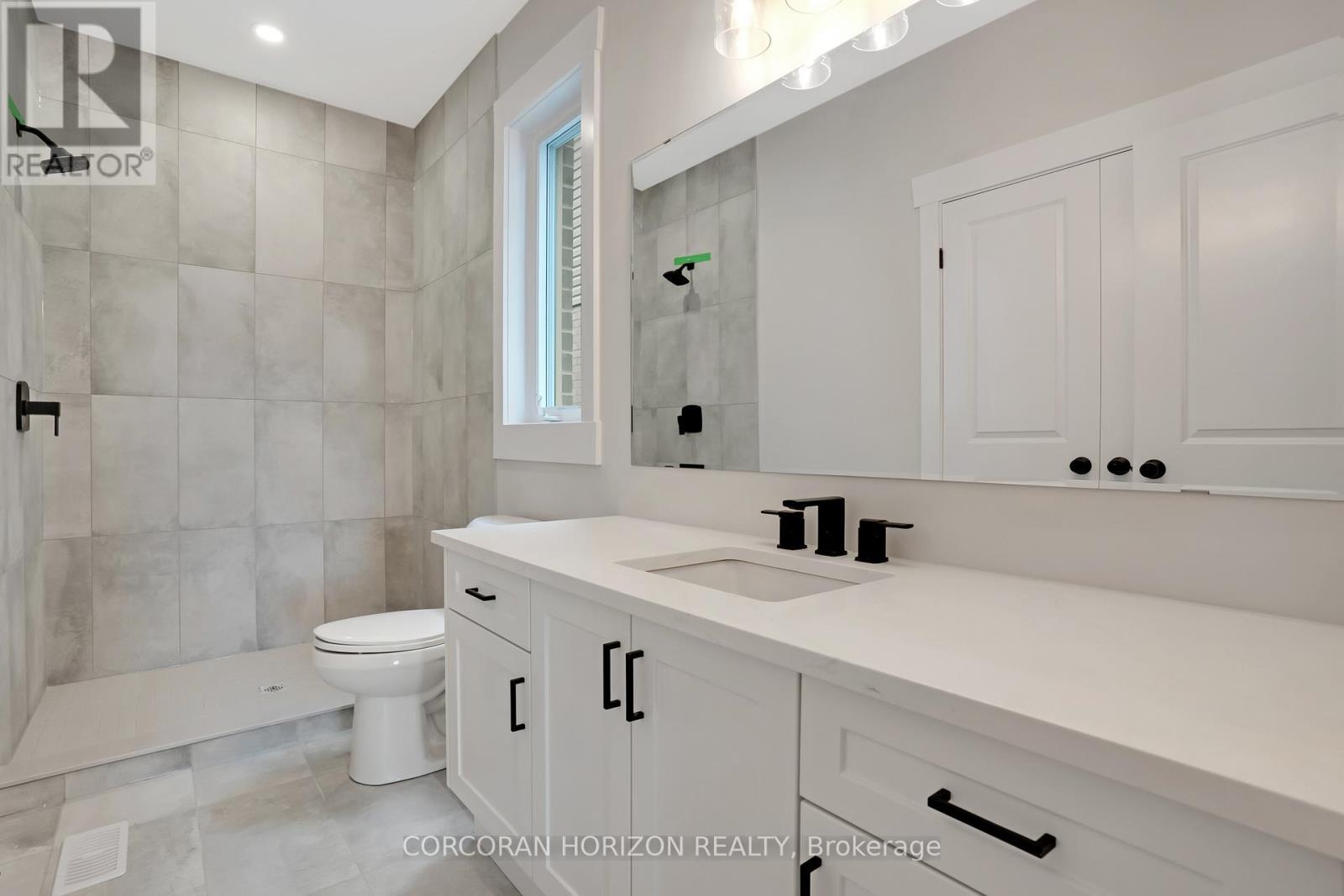 24 Moon Crescent, Cambridge, ON