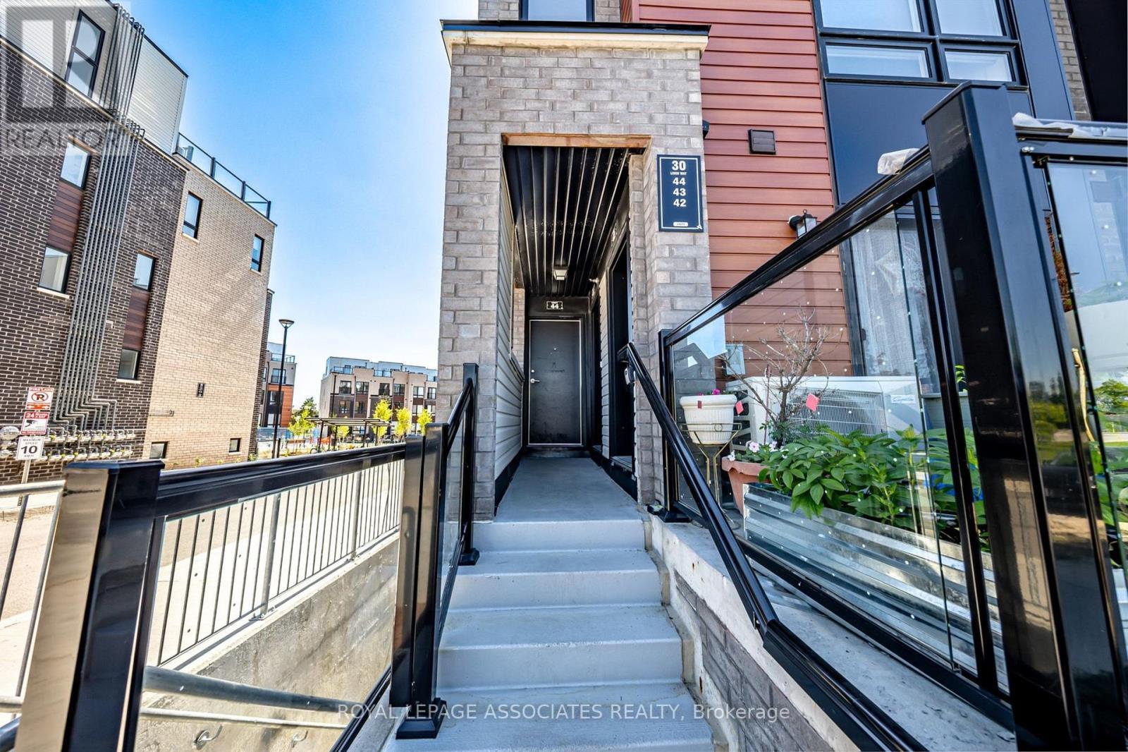 44 - 30 Liben Way, Toronto, ON