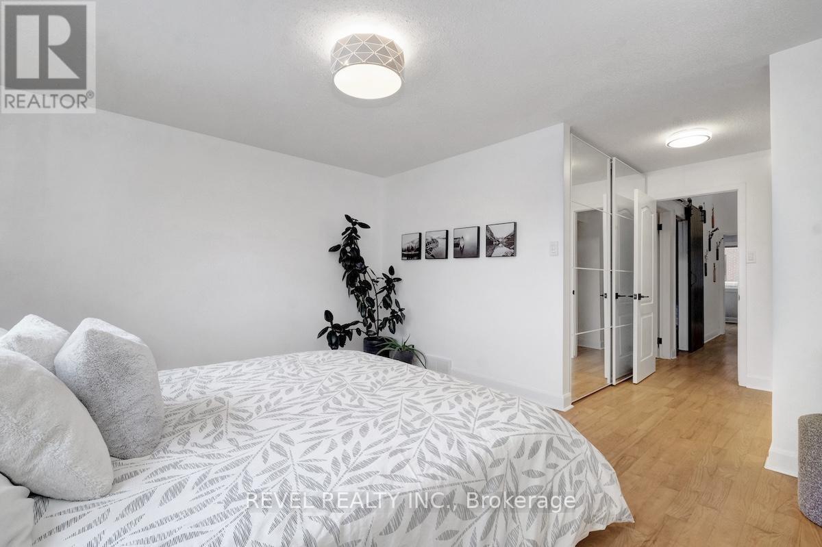 327 St Andrew Street, Ottawa, ON