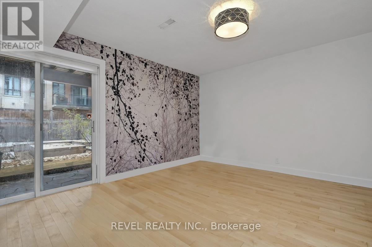 327 St Andrew Street, Ottawa, ON