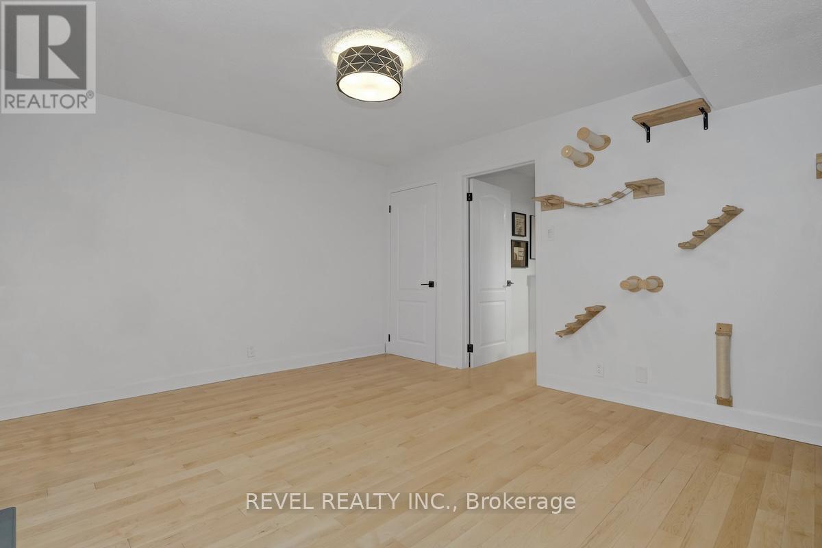 327 St Andrew Street, Ottawa, ON