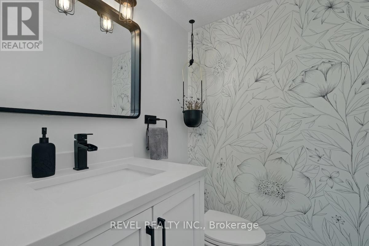 327 St Andrew Street, Ottawa, ON