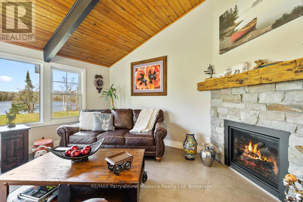5 Meharg Drive, Mckellar, ON