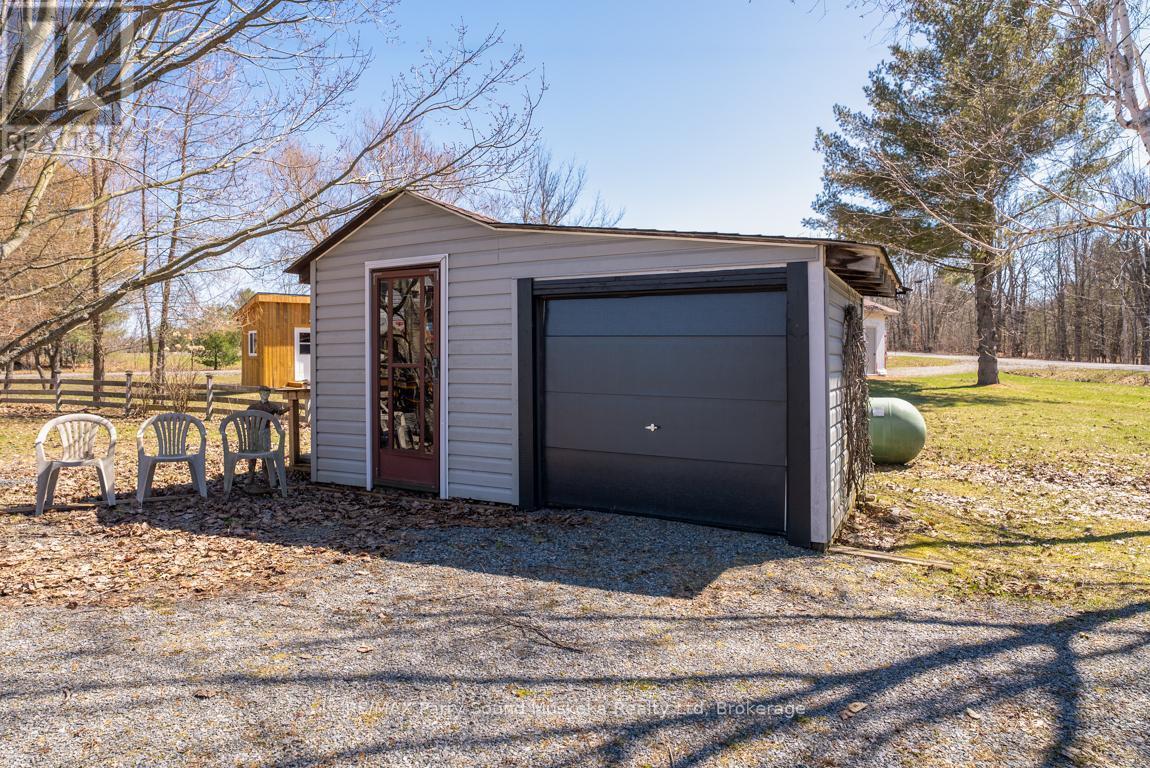 Excellent shed - 5 Meharg Drive, Mckellar, ON