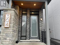3 - 304 ELMGROVE AVENUE Ottawa, ON K1Z 6V1