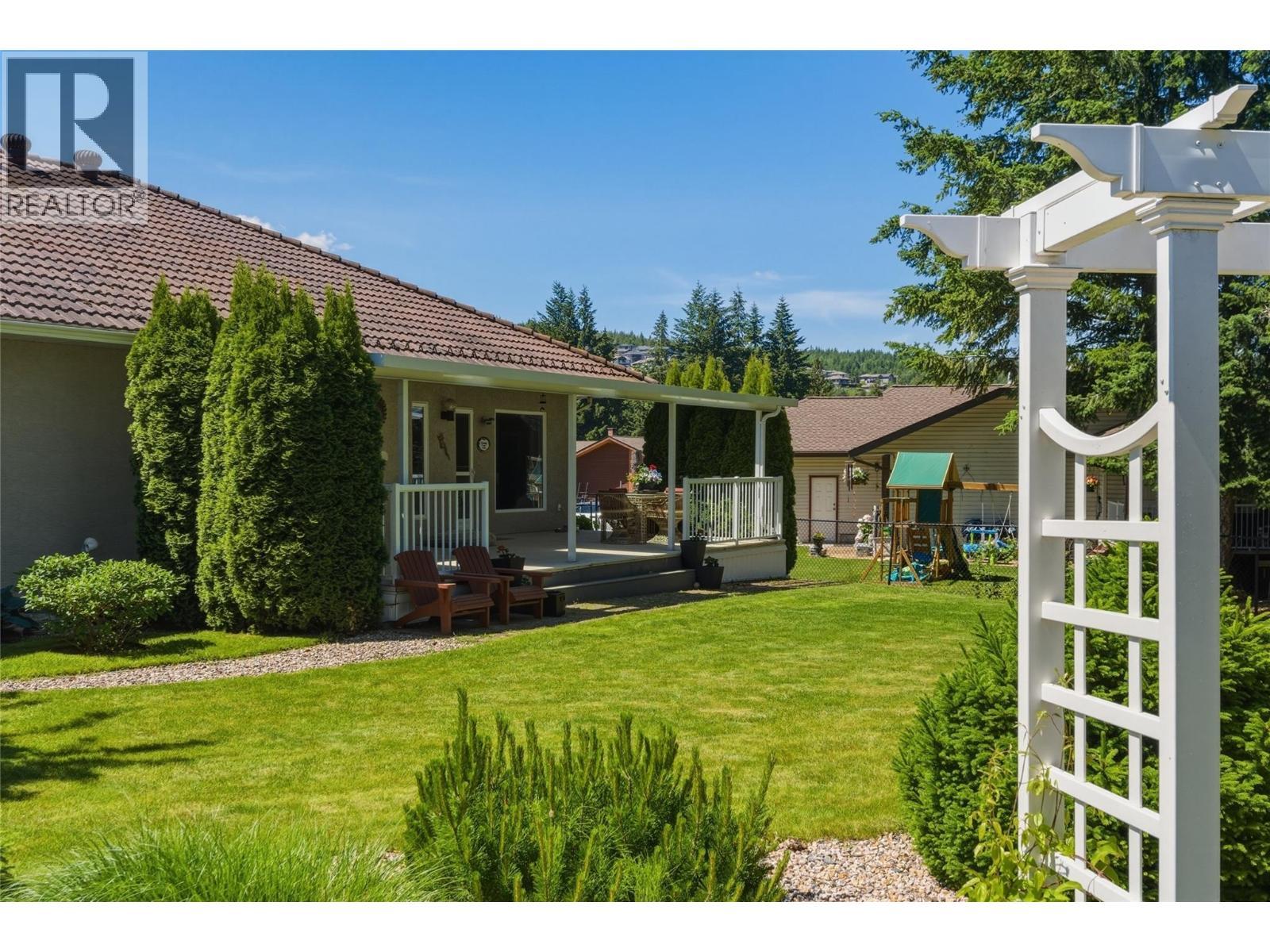 2642 Golf View Place, Blind Bay, BC - Outdoor With Deck Patio Veranda