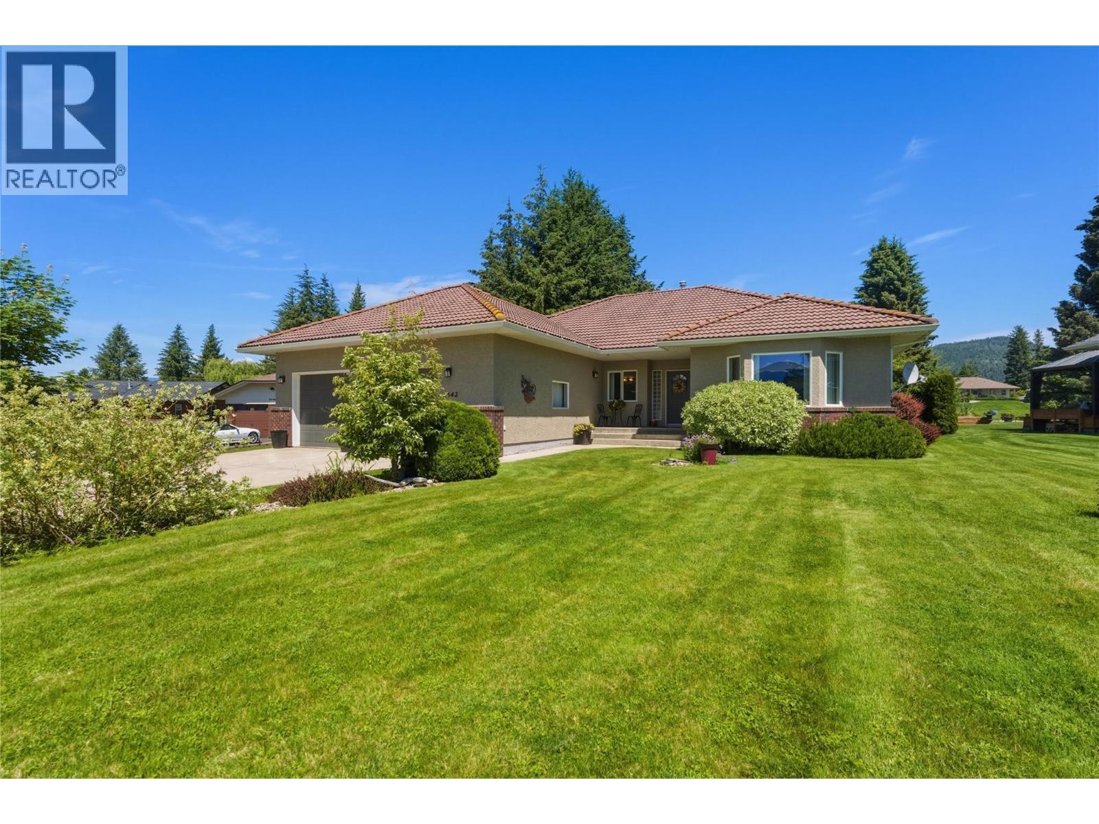 2642 Golf View Place, Blind Bay, BC - Outdoor