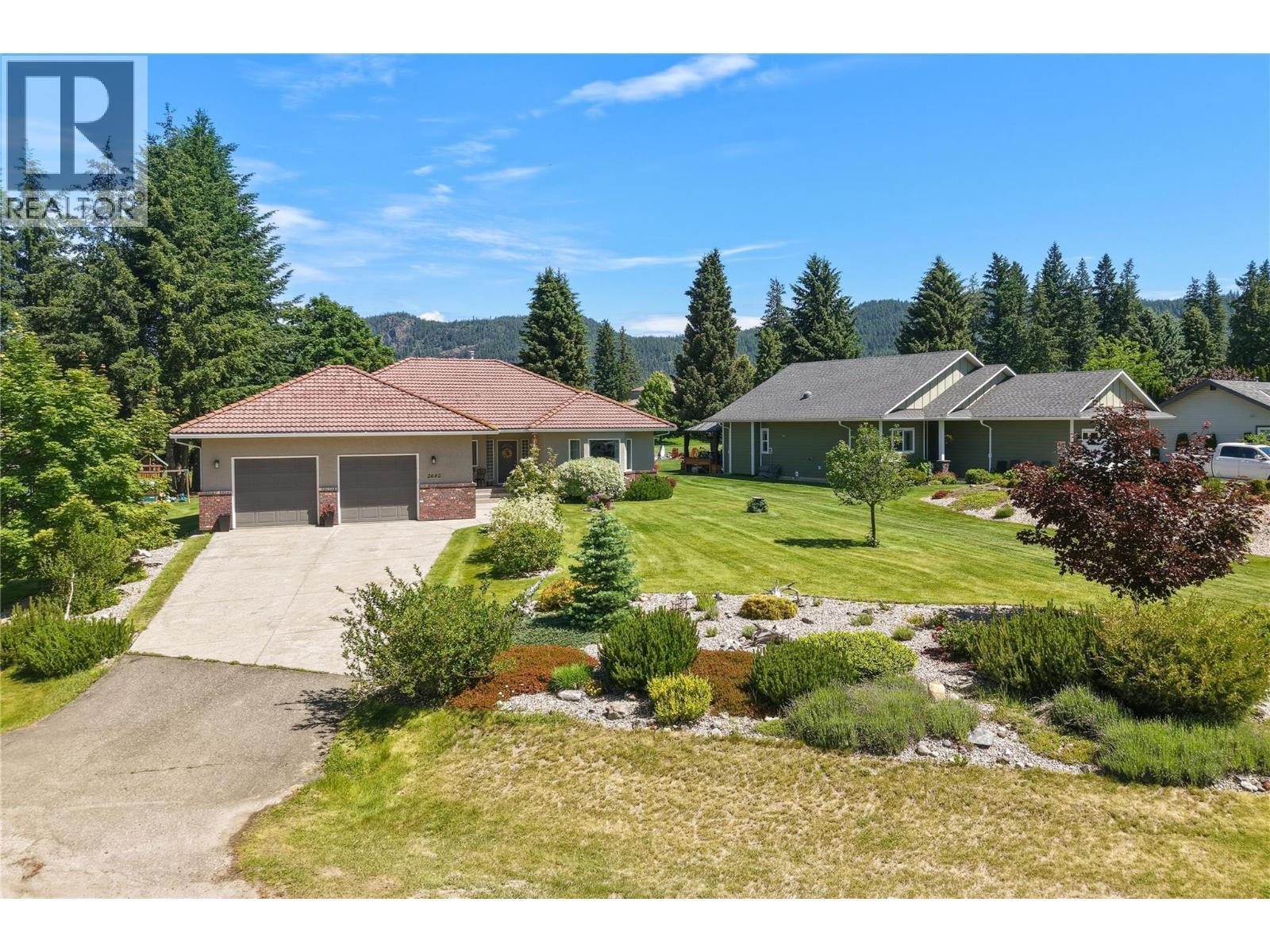 2642 Golf View Place, Blind Bay, BC - Outdoor