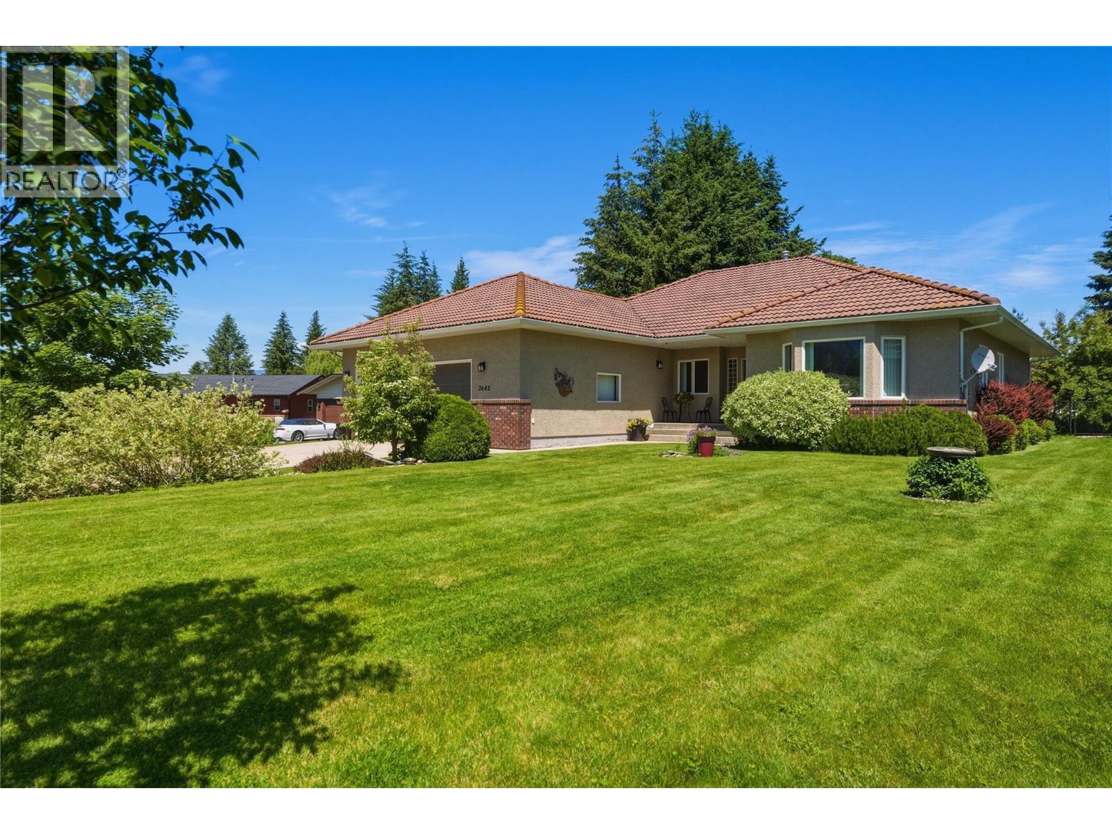 2642 Golf View Place, Blind Bay, BC - Outdoor With Deck Patio Veranda