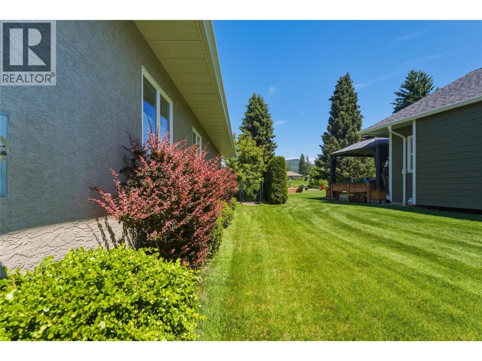 2642 Golf View Place, Blind Bay, BC - Outdoor